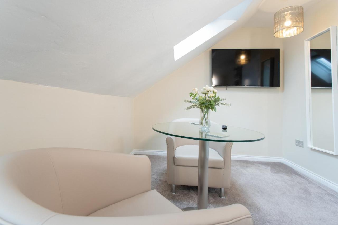 4 Private Bedroom House With 3 Parking Spaces Free 퍼스 외부 사진