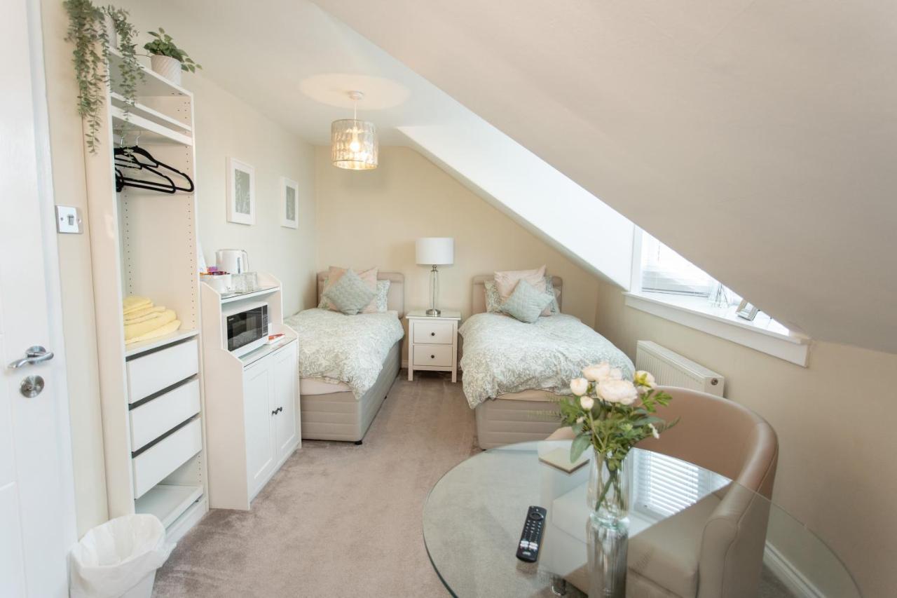 4 Private Bedroom House With 3 Parking Spaces Free 퍼스 외부 사진