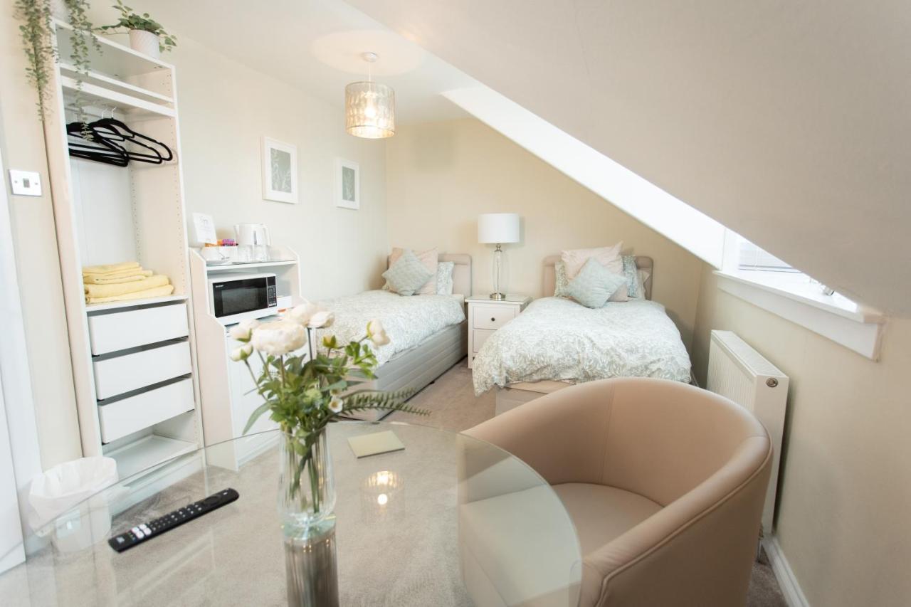 4 Private Bedroom House With 3 Parking Spaces Free 퍼스 외부 사진